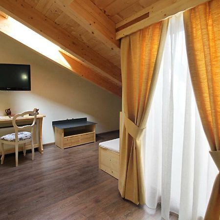 All'Albaro Agriturismo Salizzole エクステリア 写真