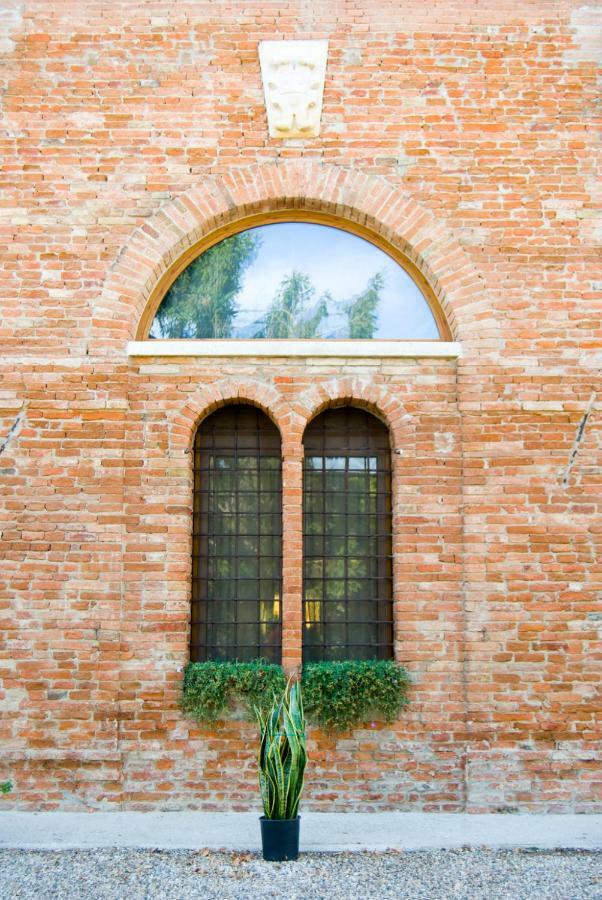 All'Albaro Agriturismo Salizzole エクステリア 写真