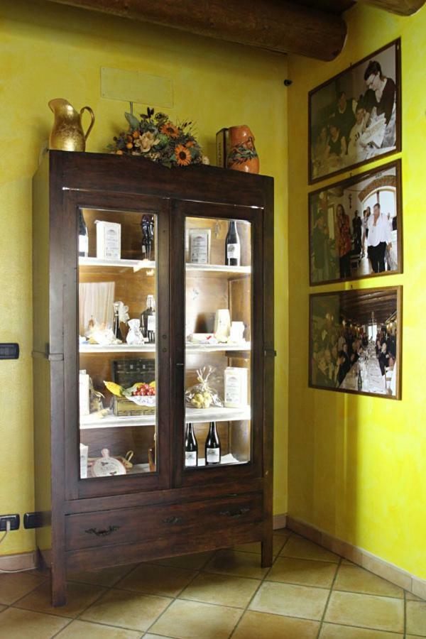 All'Albaro Agriturismo Salizzole エクステリア 写真