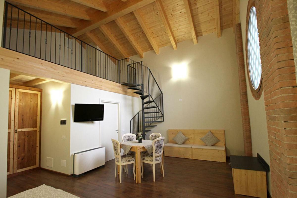 All'Albaro Agriturismo Salizzole エクステリア 写真