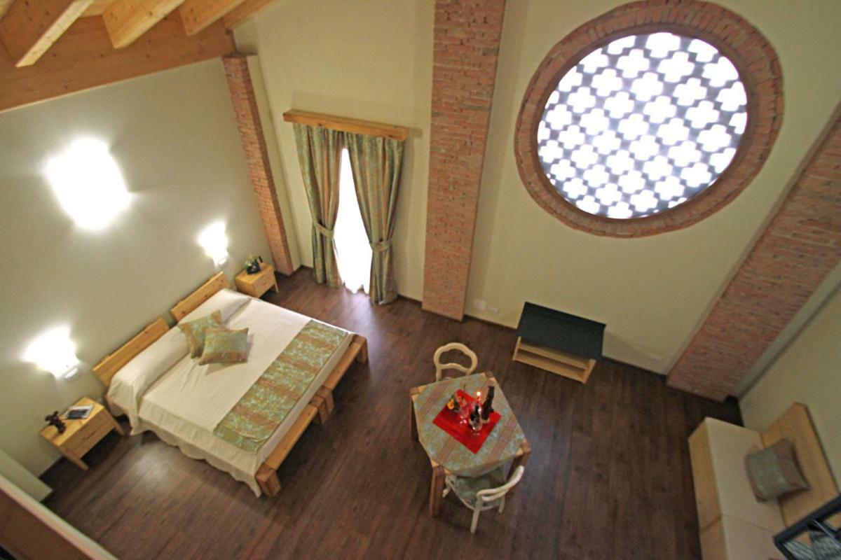 All'Albaro Agriturismo Salizzole エクステリア 写真